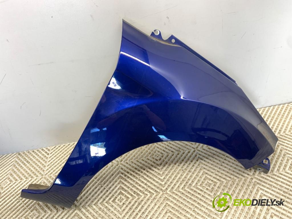 FORD FIESTA MK7 liftback 2015 60 kW 1.25 1242 blatník pravý přední část 