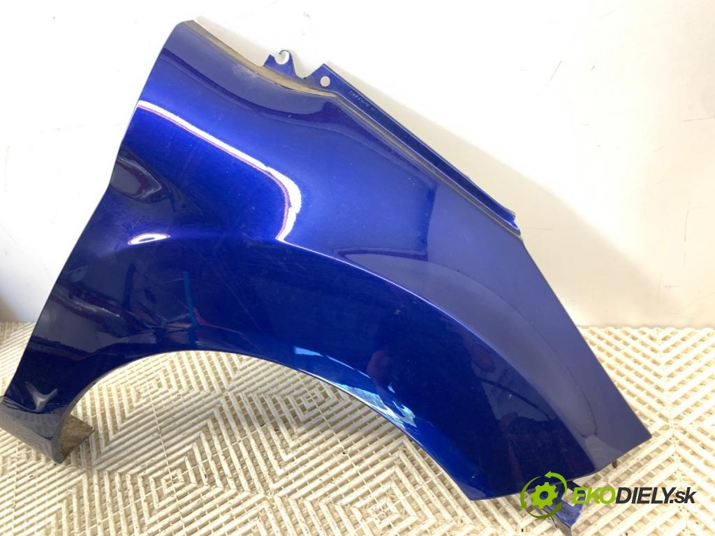 FORD FIESTA MK7 liftback 2015 60 kW 1.25 1242 blatník pravý přední část