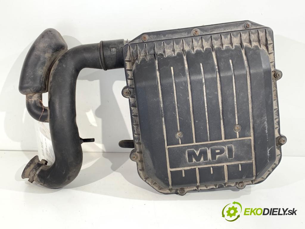 SKODA FABIA III liftback 2015 55 kW 1.0 999 obal filtra vzduchu 04C129611J (Kryt vzduchového filtru)