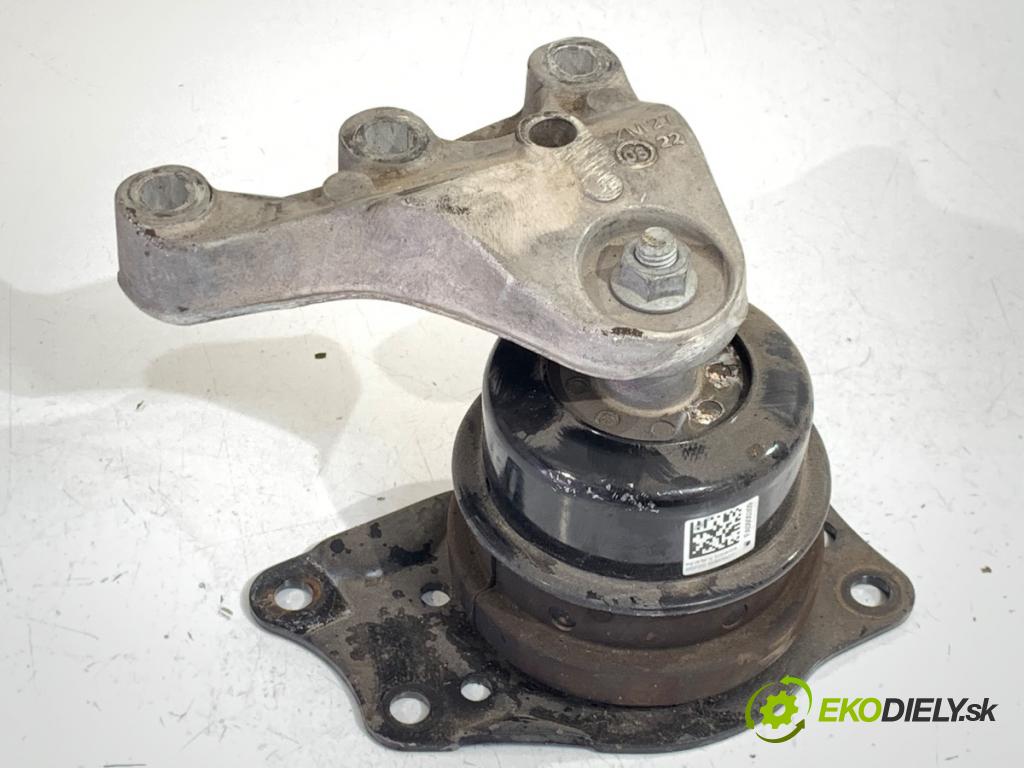 SKODA FABIA III liftback 2015 55 kW 1.0 999 AirBag motora pravý 6C0199167B