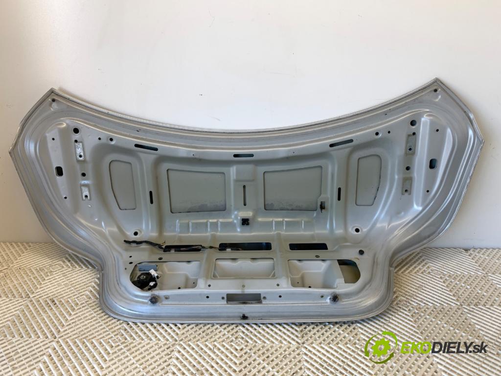 BMW E60 sedan 2006 160 kW 525 i 2996 kapota zad 354/7