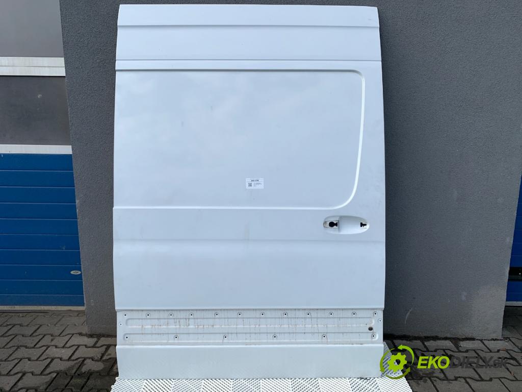 MERCEDES-BENZ eSPRINTER Skrzynia Skrzynia 2021 85 kW Electric (910.633)  Dvere pravy zad posuvné 
