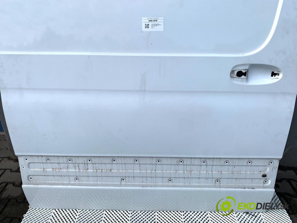 MERCEDES-BENZ eSPRINTER Skrzynia Skrzynia 2021 85 kW Electric (910.633)  Dvere pravy zad posuvné