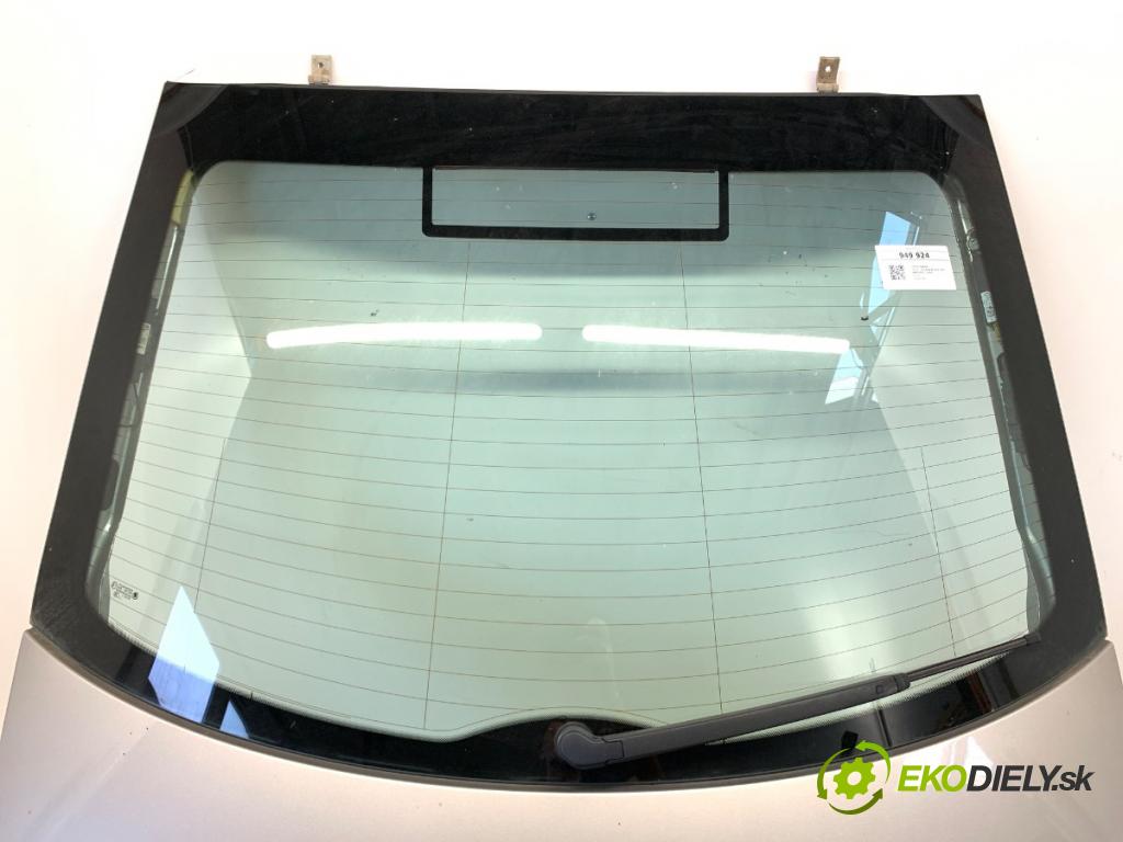 SKODA OCTAVIA III liftback 2018 110 kW 1.4 TSI 1395 kapota zad