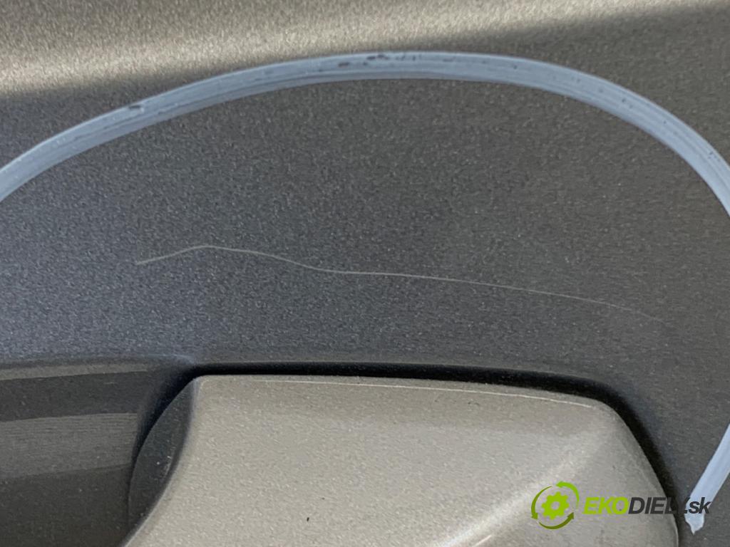 SKODA OCTAVIA III liftback 2018 110 kW 1.4 TSI 1395 Dvere pravy predný