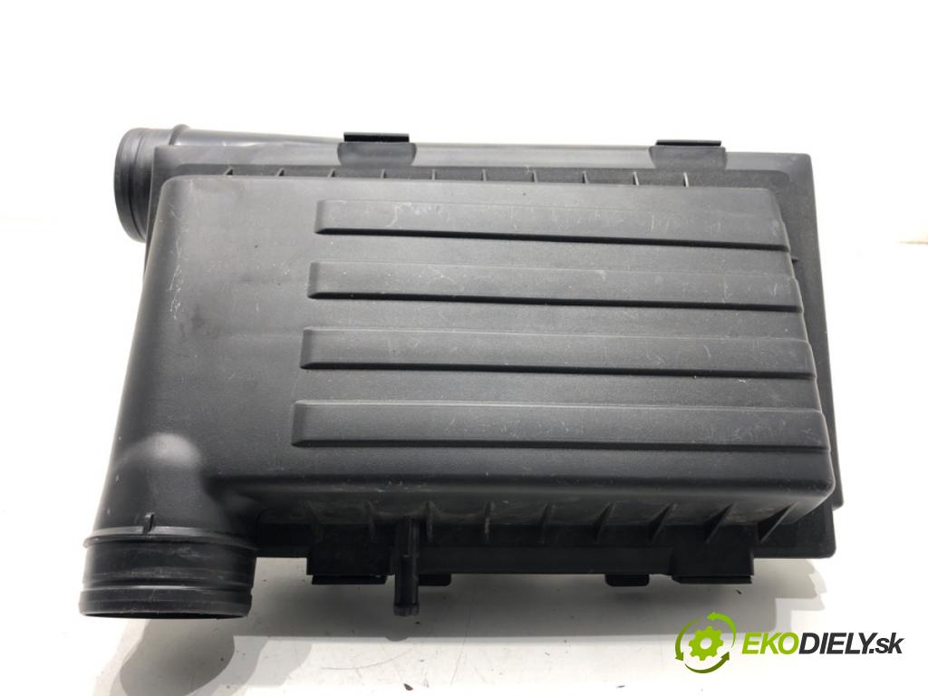 SKODA FABIA III liftback 2016 66 kW 1.2 TSI 1197 obal filtra vzduchu 04E129611H (Kryt vzduchového filtru)