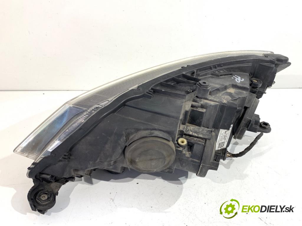 SKODA FABIA III liftback 2016 66 kW 1.2 TSI 1197 světlomet pravý přední část 6V1941016C