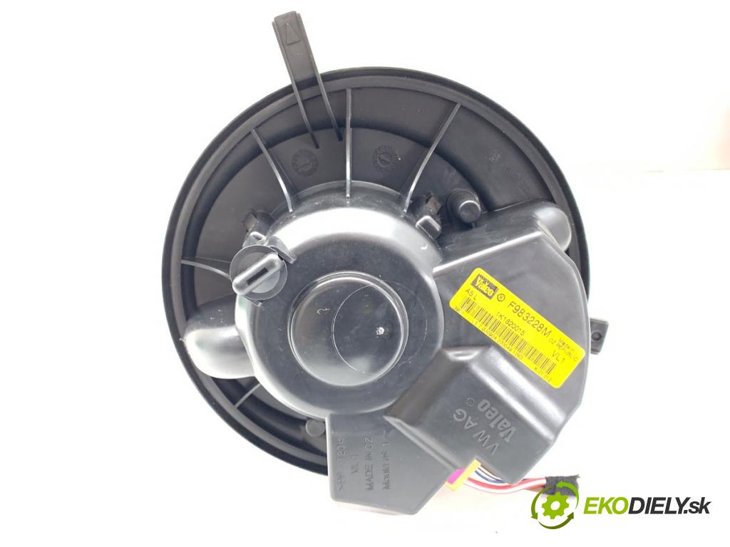 VW GOLF V liftback 2004 66 kW 1.4 FSI 1390 topení 1K1820015