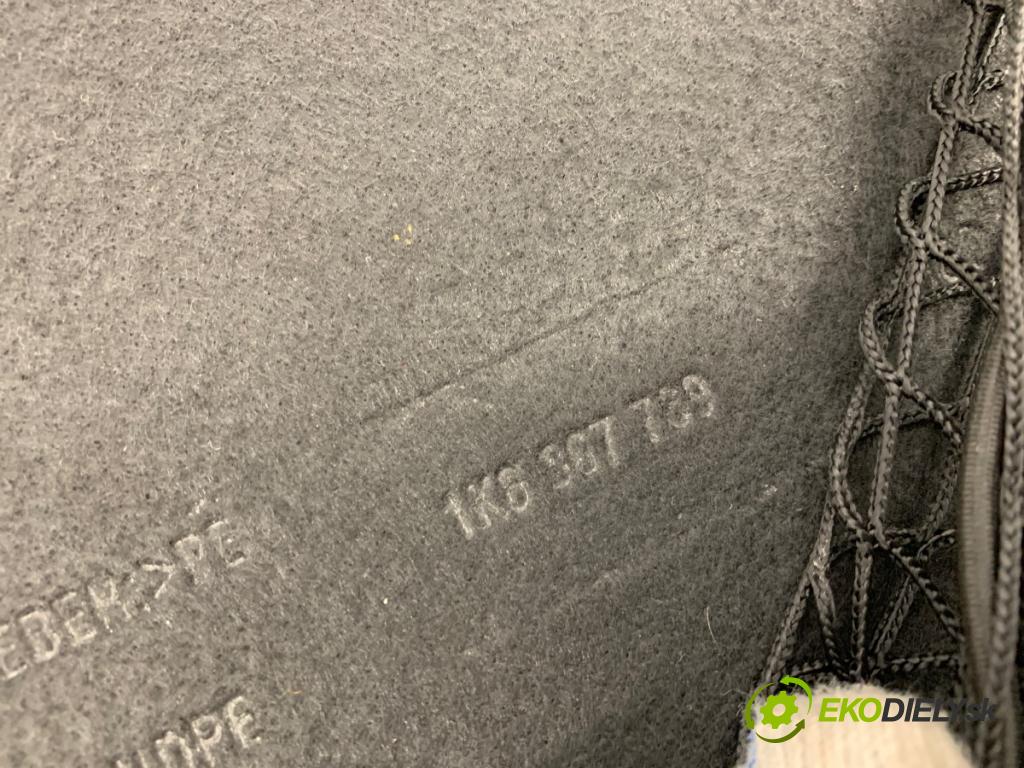 VW GOLF V liftback 2004 66 kW 1.4 FSI 1390 pláto zadní část