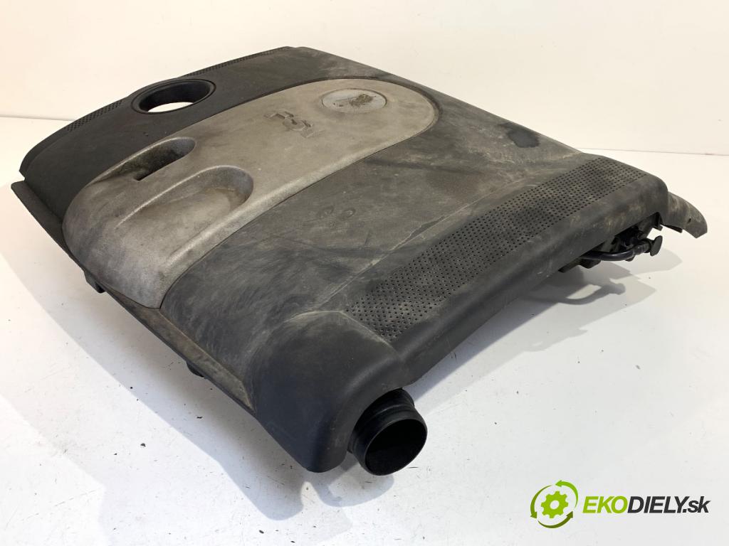 VW GOLF V liftback 2004 66 kW 1.4 FSI 1390 kryt motora 03C129607K (Kryt motoru )