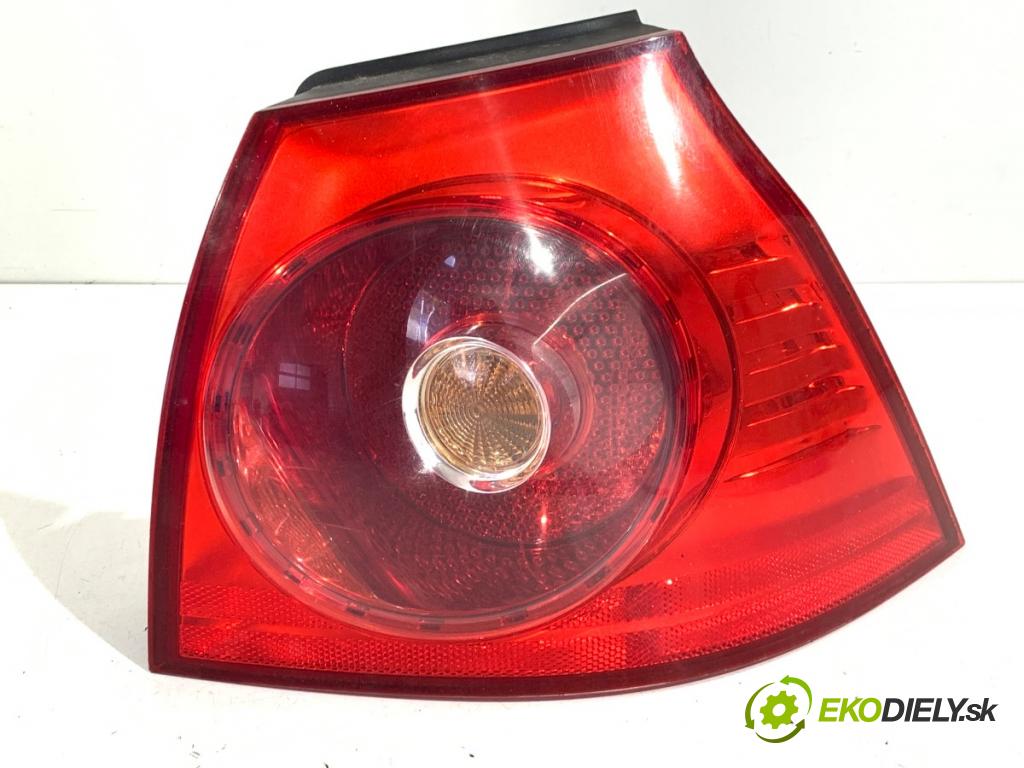 VW GOLF V liftback 2004 66 kW 1.4 FSI 1390 světlo pravý zadní část 1K6945096G