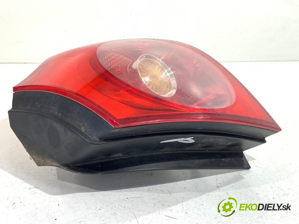 VW GOLF V liftback 2004 66 kW 1.4 FSI 1390 Svetlo pravy zad 1K6945096G