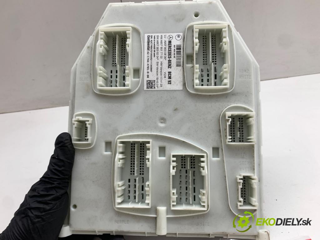 MERCEDES-BENZ eSPRINTER Skrzynia Skrzynia 2021 85 kW Electric (910.633)  modul komfortu A9079000806 (Komfortní modul)