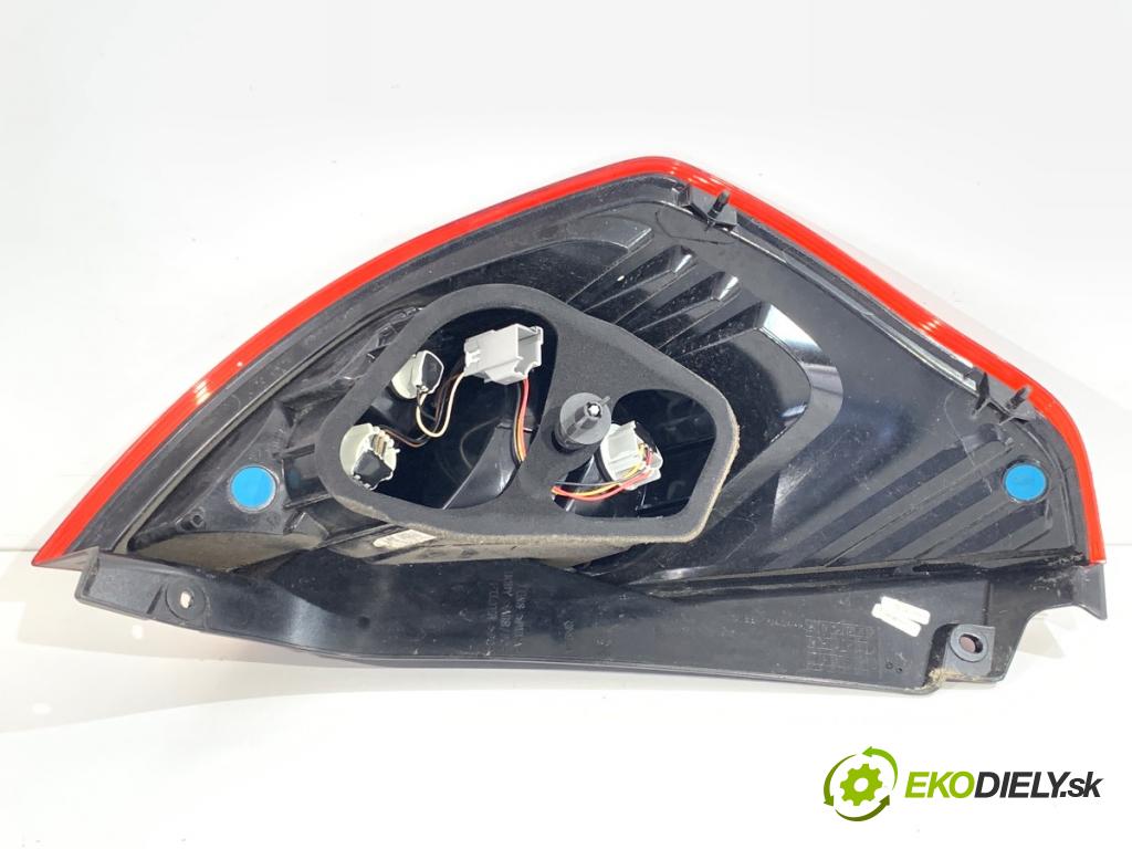 FORD FIESTA MK7 liftback 2015 60 kW 1.25 1242 Svetlo pravy zad C1BB-13404-A