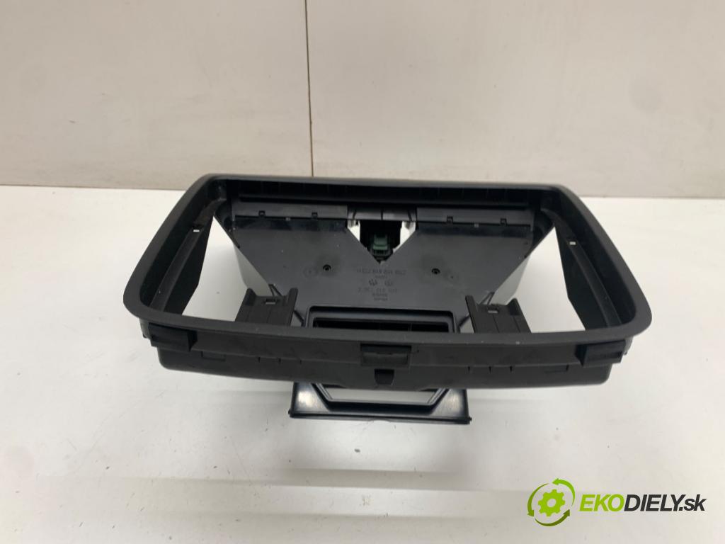 VW GOLF V Kombi 2007 75 kW 1.6 1595 mří topení přední část střední 1K0819735C