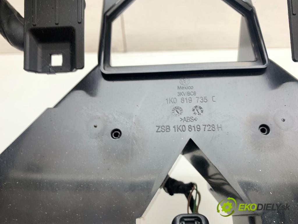 VW GOLF V Kombi 2007 75 kW 1.6 1595 mří topení přední část střední 1K0819735C