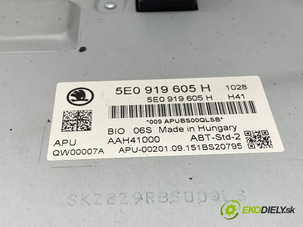 SKODA OCTAVIA III liftback 2015 81 kW 1.6 TDI 1598 RADIO 5E0919605H (Audio zariadenie)