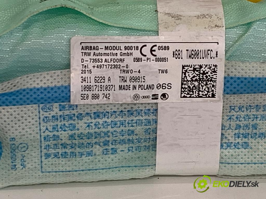 SKODA OCTAVIA III liftback 2015 81 kW 1.6 TDI 1598 stropní pravý 5E0880742