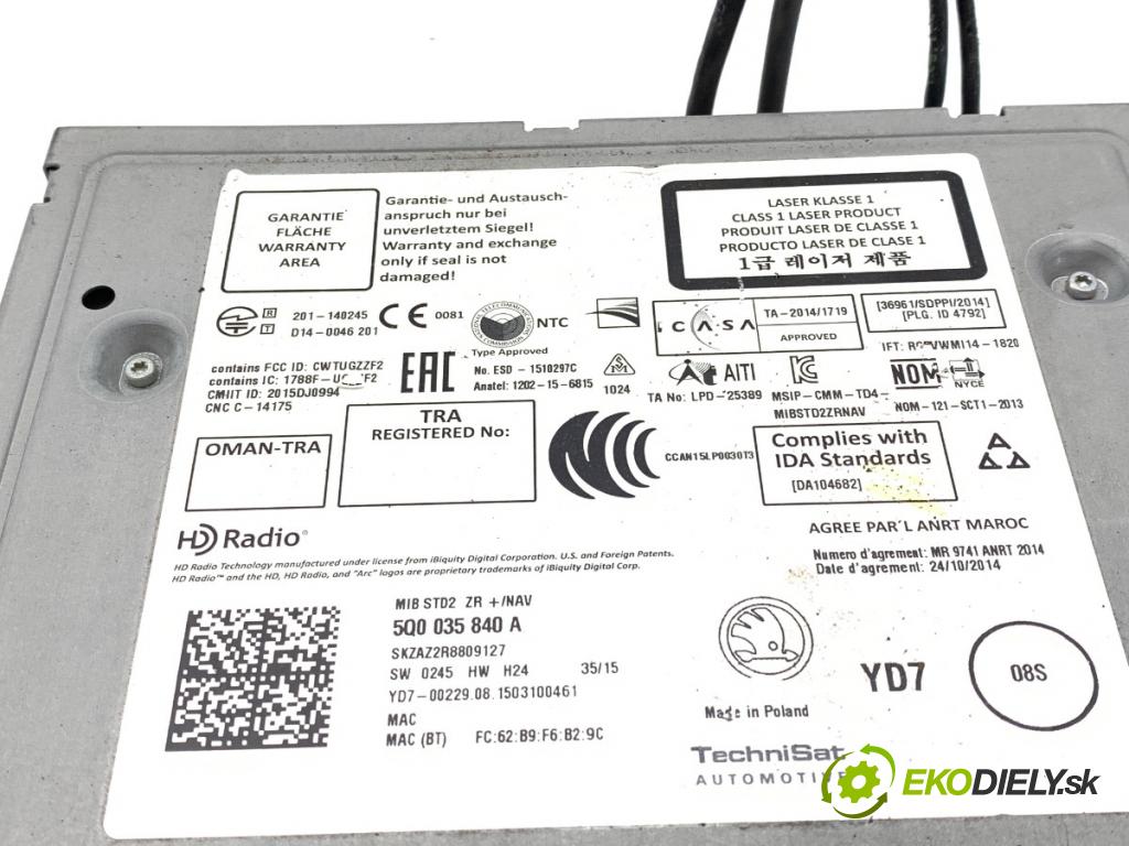 SKODA OCTAVIA III liftback 2015 81 kW 1.6 TDI 1598 CZYTNIK navigace 5Q0035840A (Elektrosoučásti ostatní)