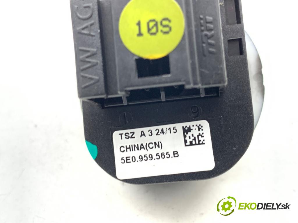 SKODA OCTAVIA III liftback 2015 81 kW 1.6 TDI 1598 přepínač nastavení zpětných zrcátek 5E0959565B (Páčky pod volantem)