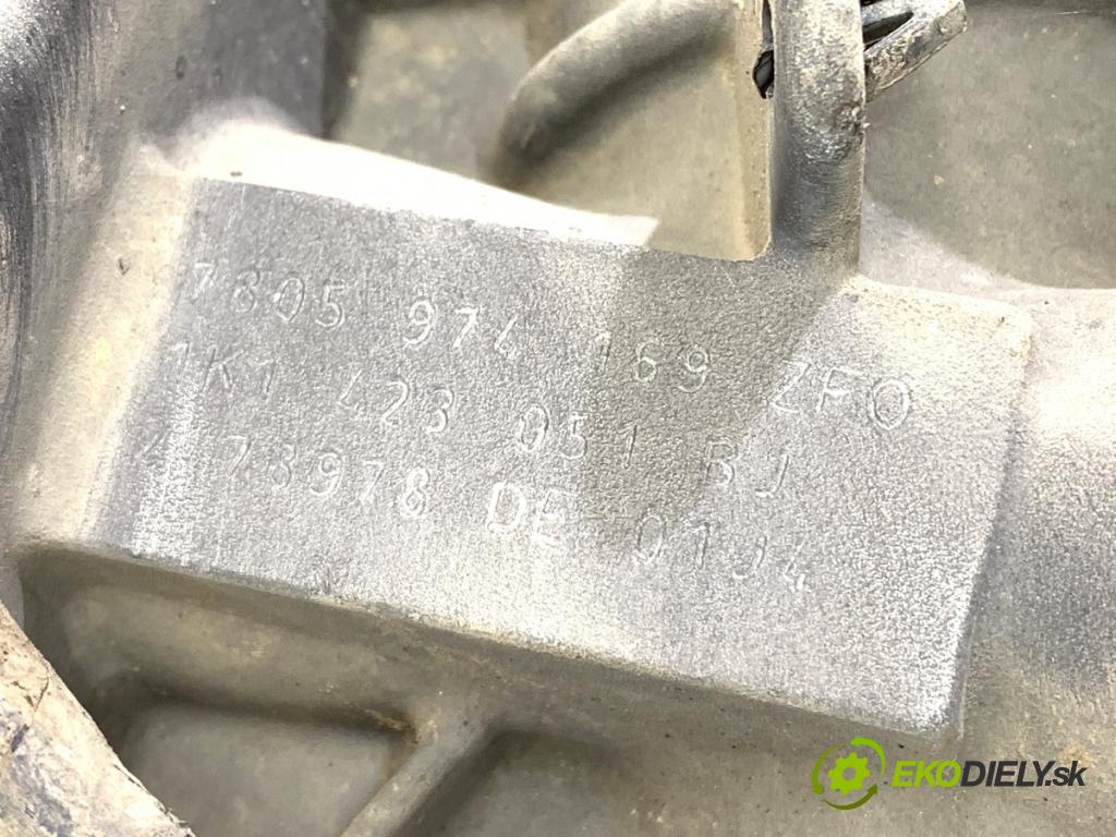 VW GOLF V liftback 2004 66 kW 1.4 FSI 1390 řízení volantu řízení 1K1423051BJ