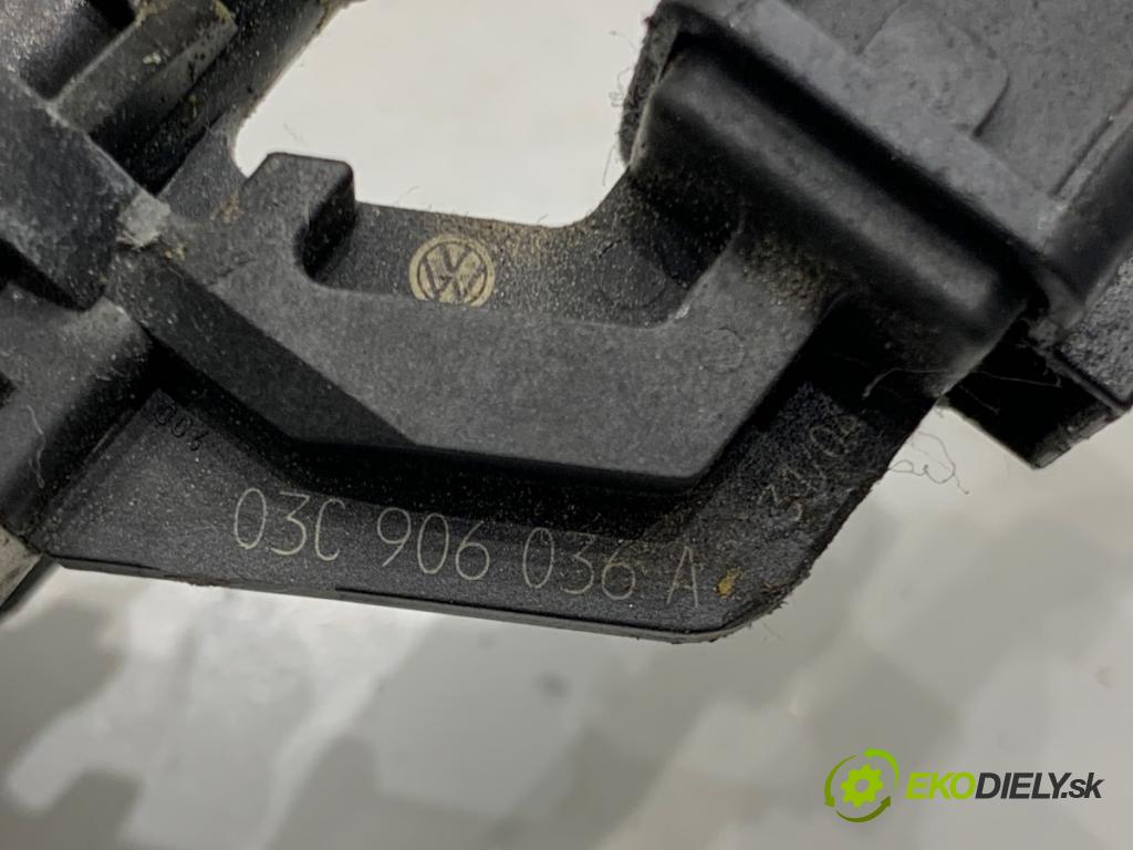 VW GOLF V liftback 2004 66 kW 1.4 FSI 1390 Vstrekovacie ventily 0261500016