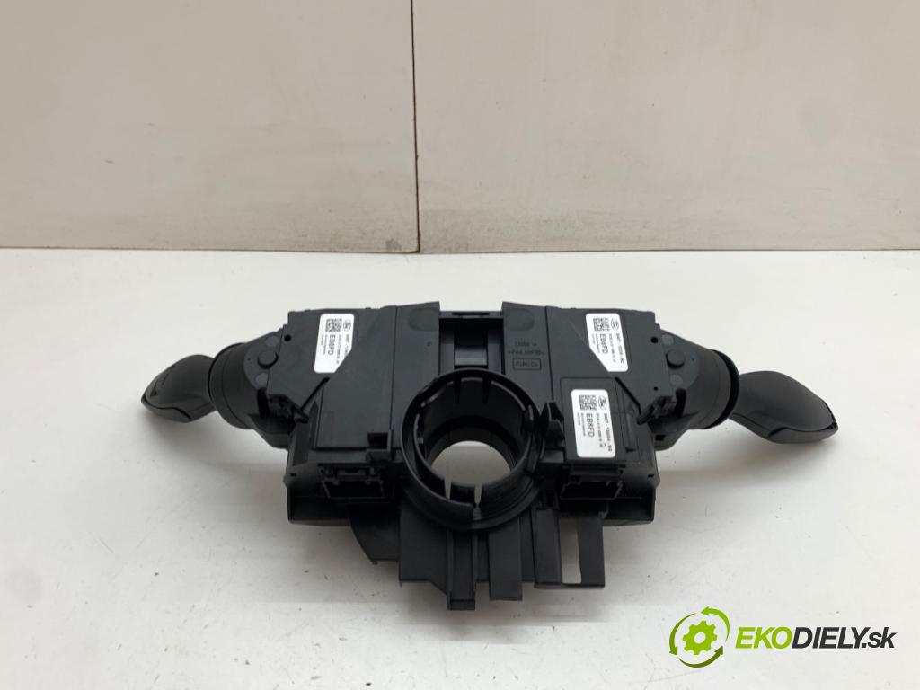 FORD FIESTA MK7 liftback 2015 60 kW 1.25 1242 Prepínač kombinovaný 8A6T-13N064-BG (Prepínacie páčky pod volantom)