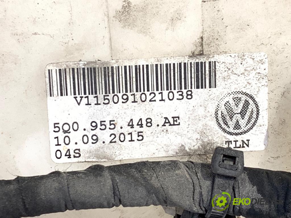 SKODA OCTAVIA III liftback 2015 81 kW 1.6 TDI 1598 nádržka ostřikovačů 5Q0955448AE