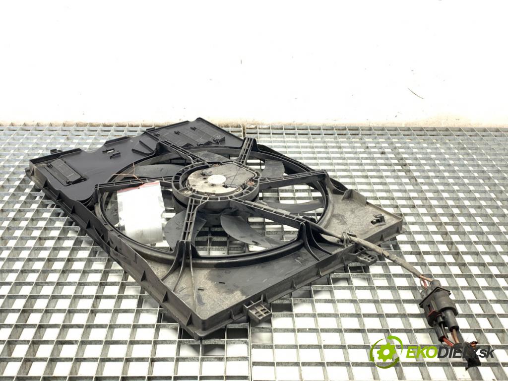 SKODA OCTAVIA III liftback 2015 81 kW 1.6 TDI 1598 Ventilátor chladiča 5Q0121205AL (Ventilátor)