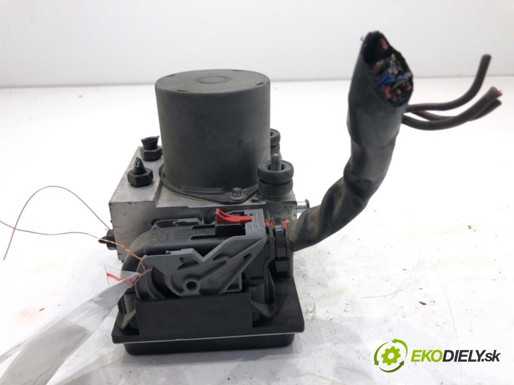 AUDI A4 B7 Kombi 2006 103 kW 2.0 TDI 1968 pumpa ABS 8E0614517BF (Pumpa ABS)