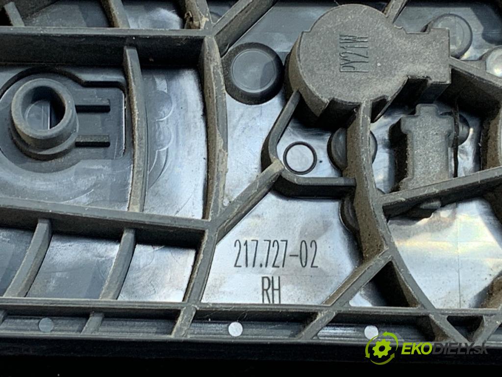 MERCEDES-BENZ eSPRINTER Skrzynia Skrzynia 2021 85 kW Electric (910.633)  Svetlo pravy zad 217727-02