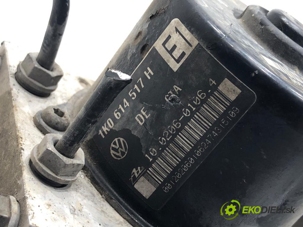 VW GOLF V liftback 2004 66 kW 1.4 FSI 1390 pumpa ABS 1K0907379K (Pumpa ABS)