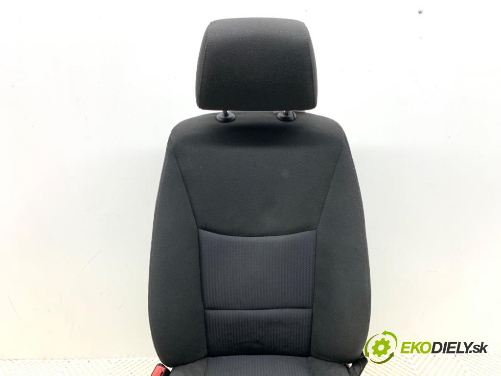 BMW E91 Kombi 2010 135 kW 320 d 1995 Sedadlo ľavy predný