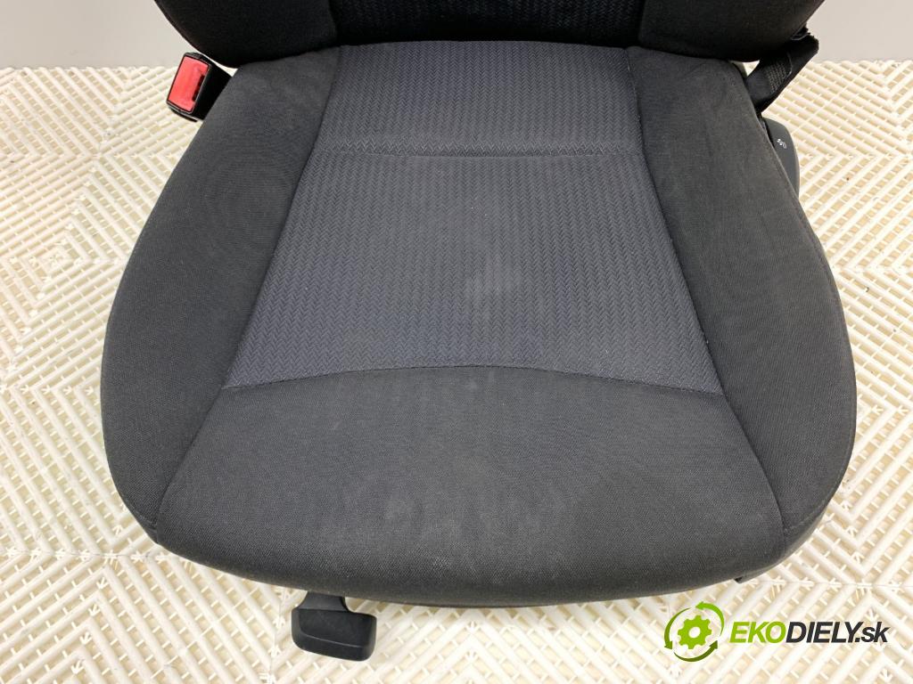 BMW E91 Kombi 2010 135 kW 320 d 1995 Sedadlo ľavy predný