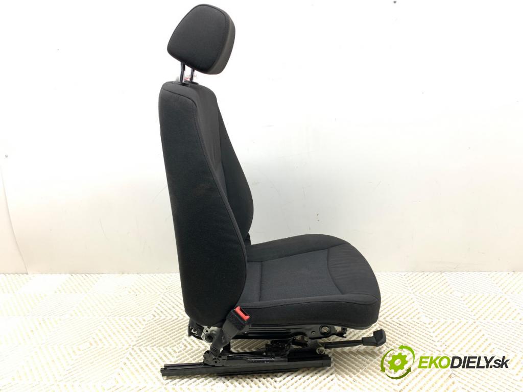 BMW E91 Kombi 2010 135 kW 320 d 1995 Sedadlo ľavy predný