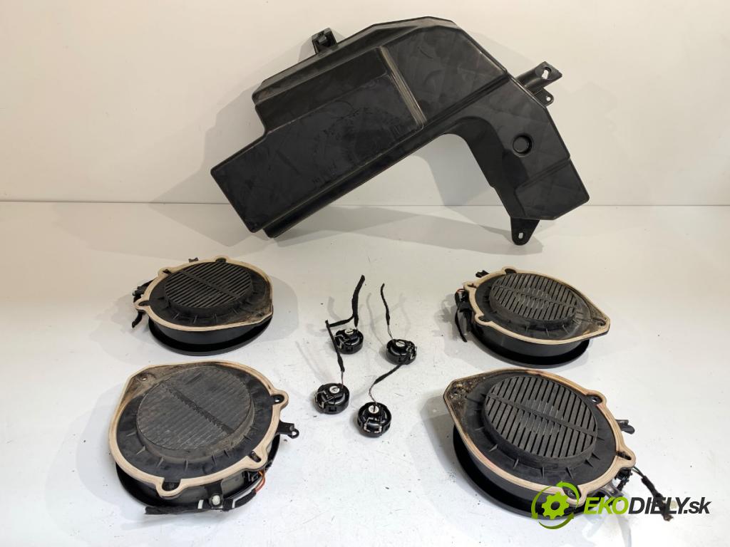 AUDI A4 B7 Kombi 2006 103 kW 2.0 TDI 1968 reproduktory 8E0035411