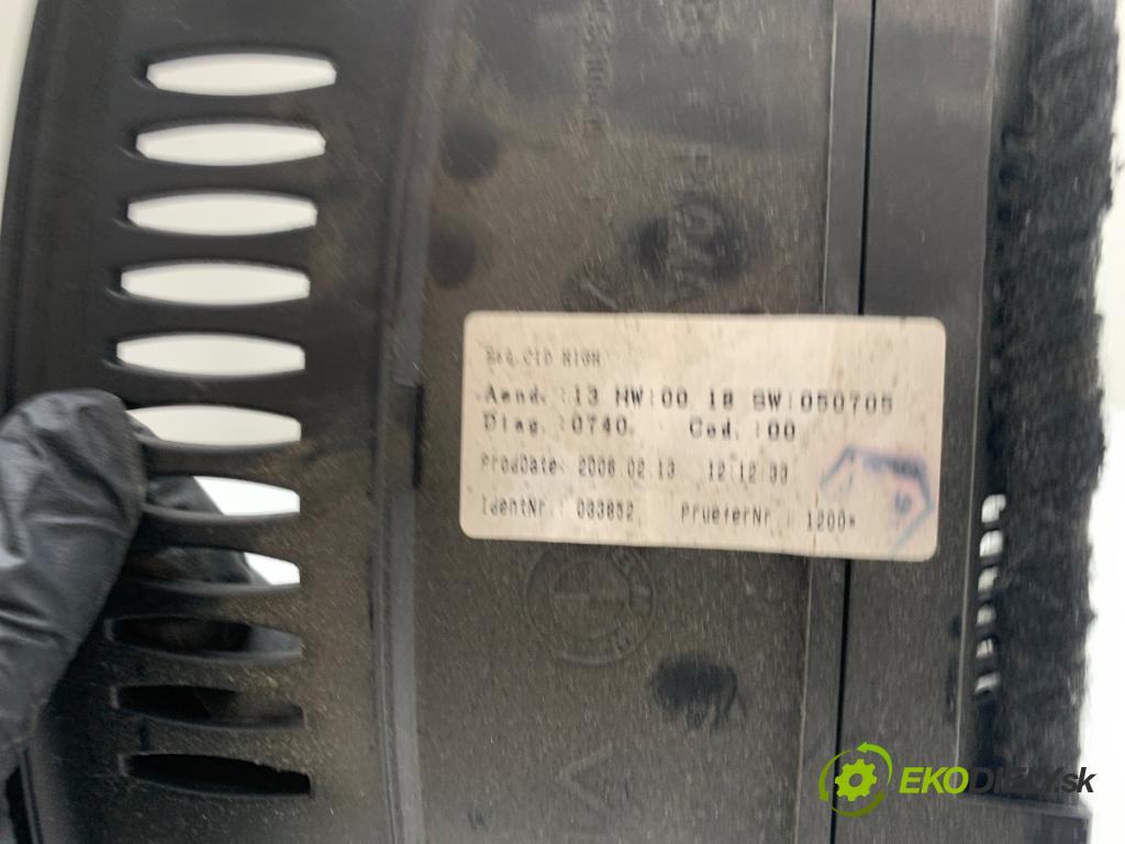 BMW E60 sedan 2006 160 kW 525 i 2996 Dislpej 6970343 (Prístrojová doska)