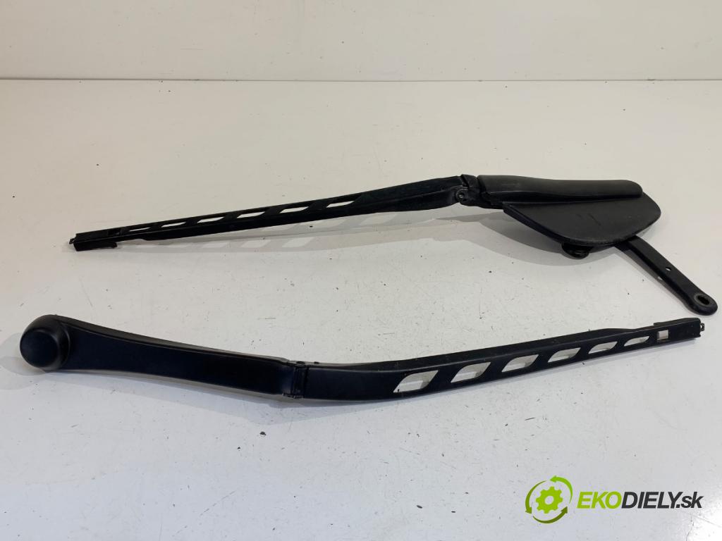 BMW E60 sedan 2006 160 kW 525 i 2996 Rameno stierače predný 