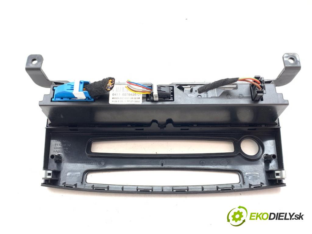BMW E60 sedan 2006 160 kW 525 i 2996 Panel ovládaní topení 6978435 (Páčky pod volantem)