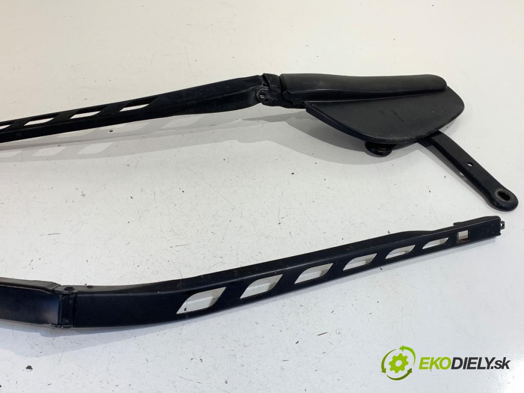 BMW E60 sedan 2006 160 kW 525 i 2996 Mechanizmus stieračov predný 6987475 (Motorček stieračov predný)