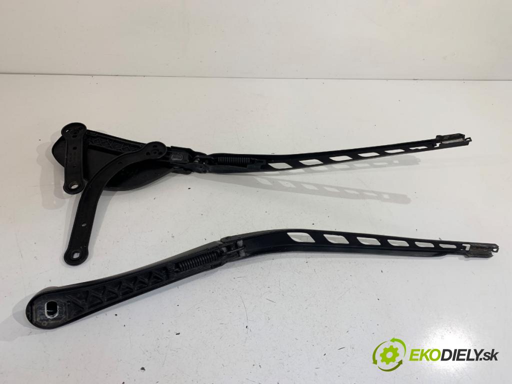 BMW E60 sedan 2006 160 kW 525 i 2996 Mechanizmus stieračov predný 6987475 (Motorček stieračov predný)