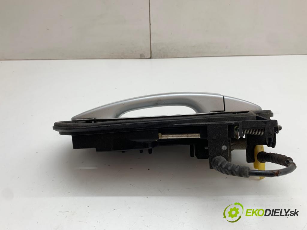 BMW E60 sedan 2006 160 kW 525 i 2996 Kľučka vonkajšia pravy predný 7034544