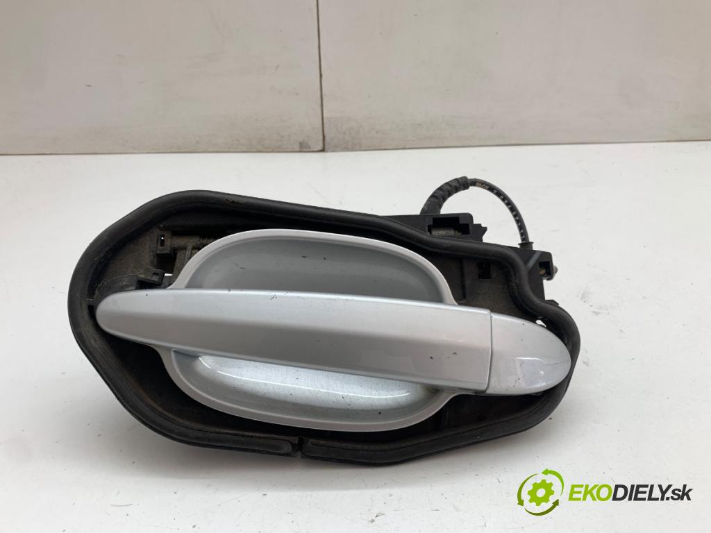 BMW E60 sedan 2006 160 kW 525 i 2996 Kľučka vonkajšia ľavy zad 7034543