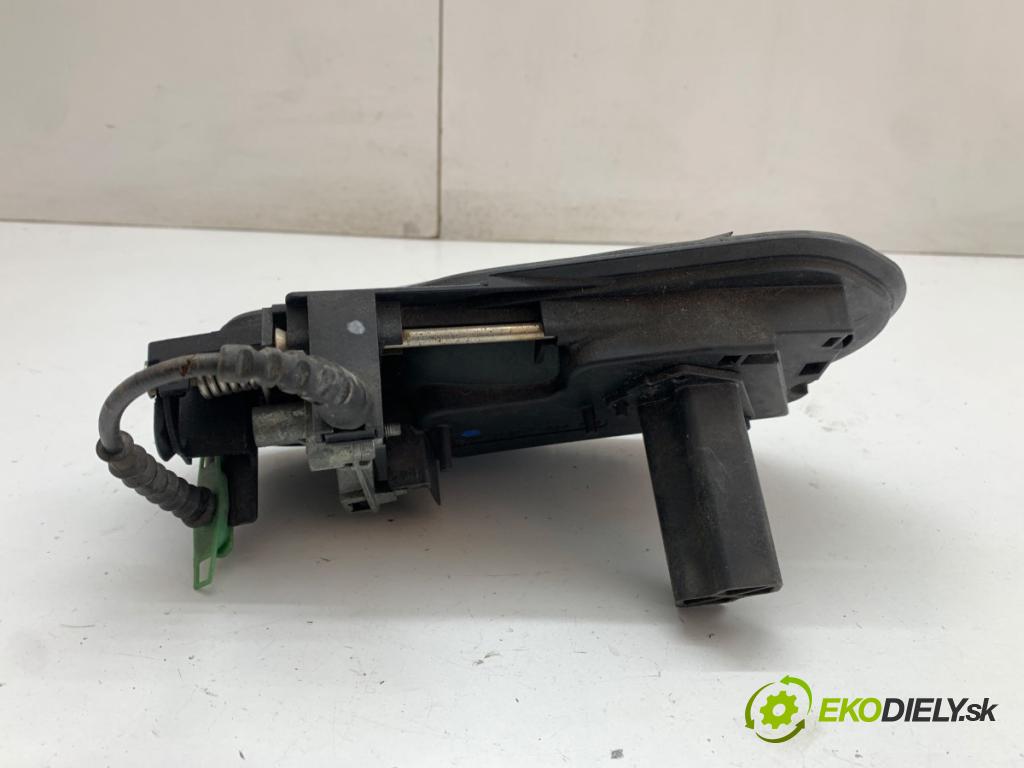 BMW E60 sedan 2006 160 kW 525 i 2996 Kľučka vonkajšia ľavy zad 7034543