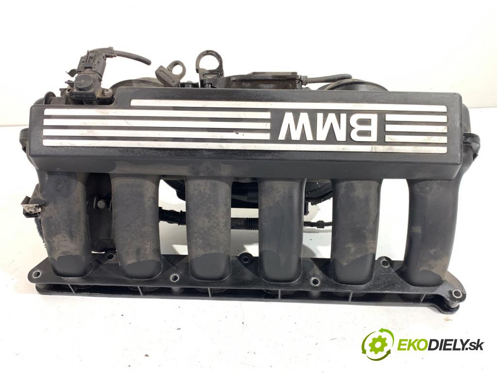 BMW E60 sedan 2006 160 kW 525 i 2996 potrubí sání 7520368 (Sací potrubí)