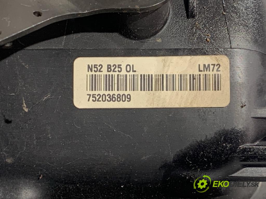 BMW E60 sedan 2006 160 kW 525 i 2996 potrubí sání 7520368 (Sací potrubí)