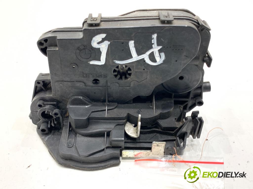 BMW E91 Kombi 2010 135 kW 320 d 1995 zámok Dvere pravy zad 7229468