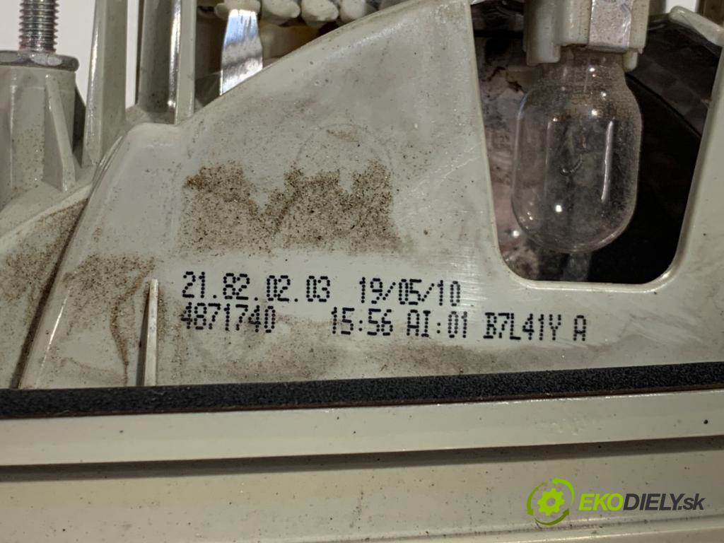 BMW E91 Kombi 2010 135 kW 320 d 1995 světlo pravý zadní část vnitřní 4871740