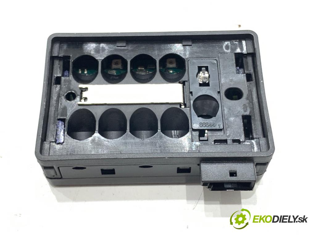 BMW E91 Kombi 2010 135 kW 320 d 1995 modul senzor Za soumraku 9224853