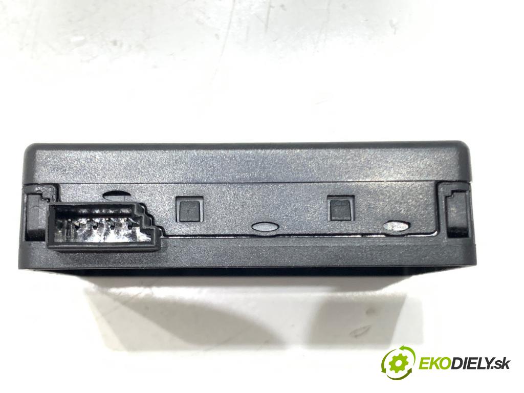 BMW E91 Kombi 2010 135 kW 320 d 1995 modul senzor Za soumraku 9224853